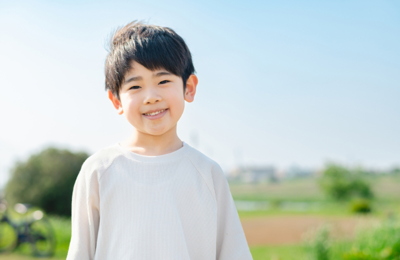 小児矯正によって顎が広がった子供